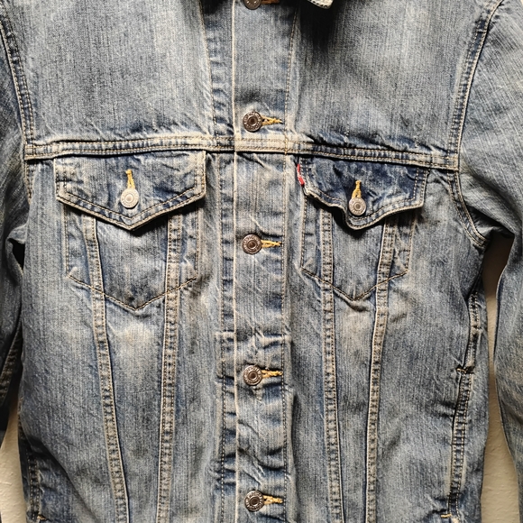 Classic Levi's Blue Denim Jacket Size M - Picture 2 of 4